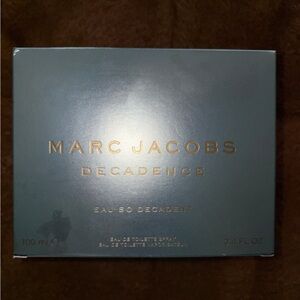 Marc Jacobs Decadence Eau So Decadent in Blue and Gold